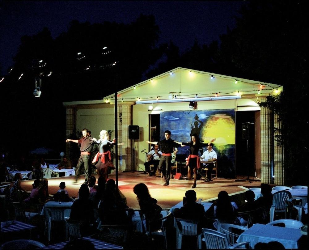 פליראקי Calypso Beach מראה חיצוני תמונה