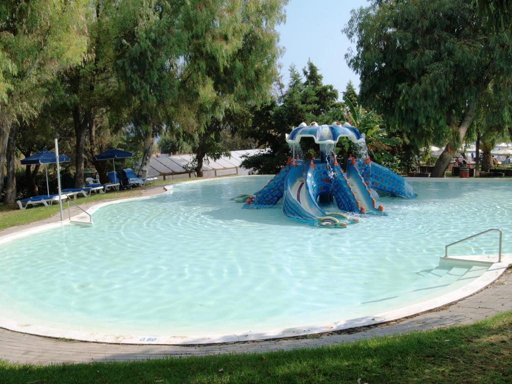 פליראקי Calypso Beach מראה חיצוני תמונה